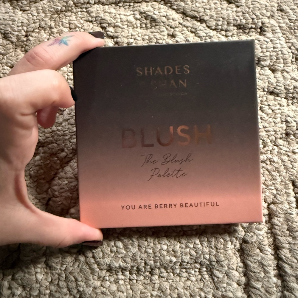 Shades by Shan Blush Palette - Pink and Peach Shades